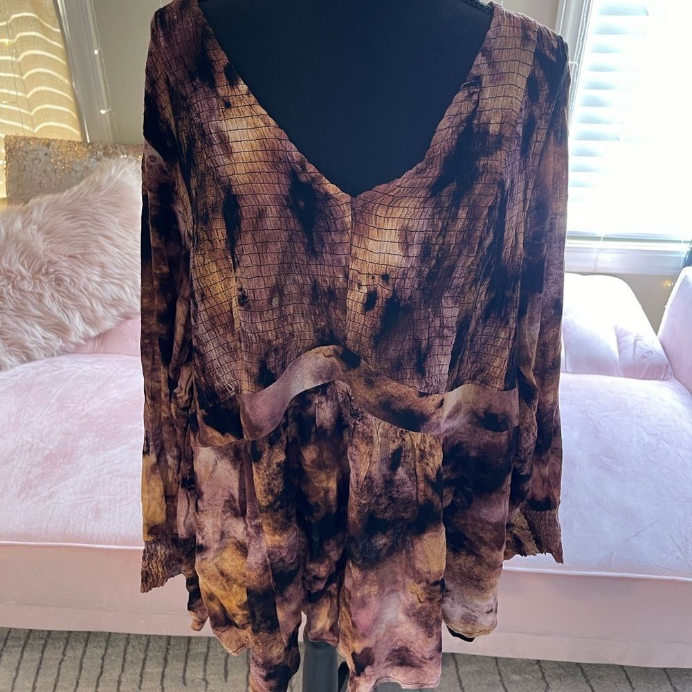 Plus Size Torrid Bleach Tie Dye Shirt 3X